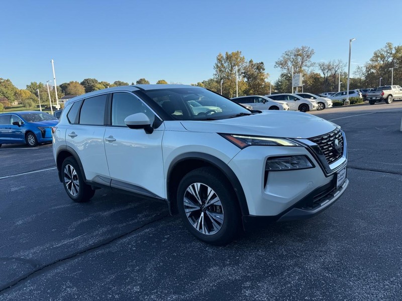 Nissan Rogue Vehicle Image 12
