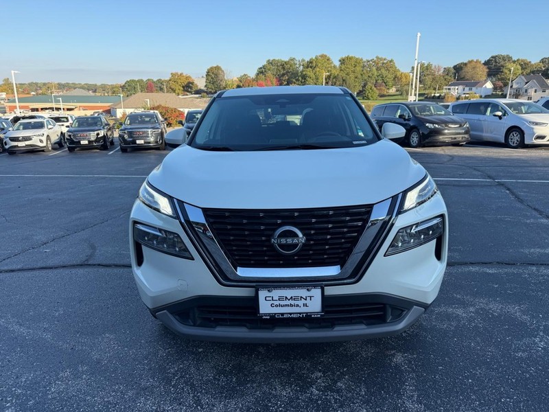 Nissan Rogue Vehicle Image 13