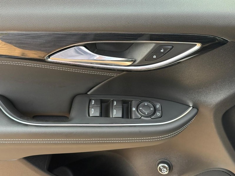 Buick Envision Vehicle Image 18
