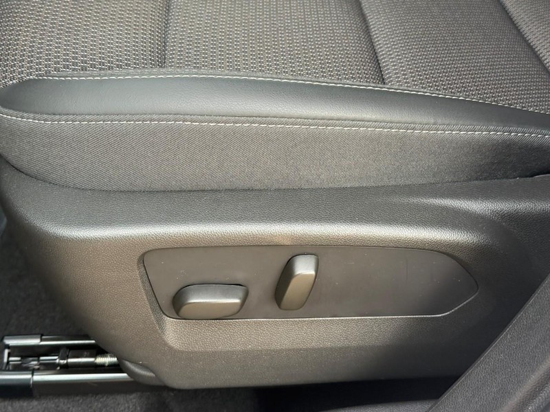 Buick Envision Vehicle Image 21