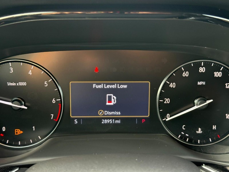 Buick Envision Vehicle Image 24