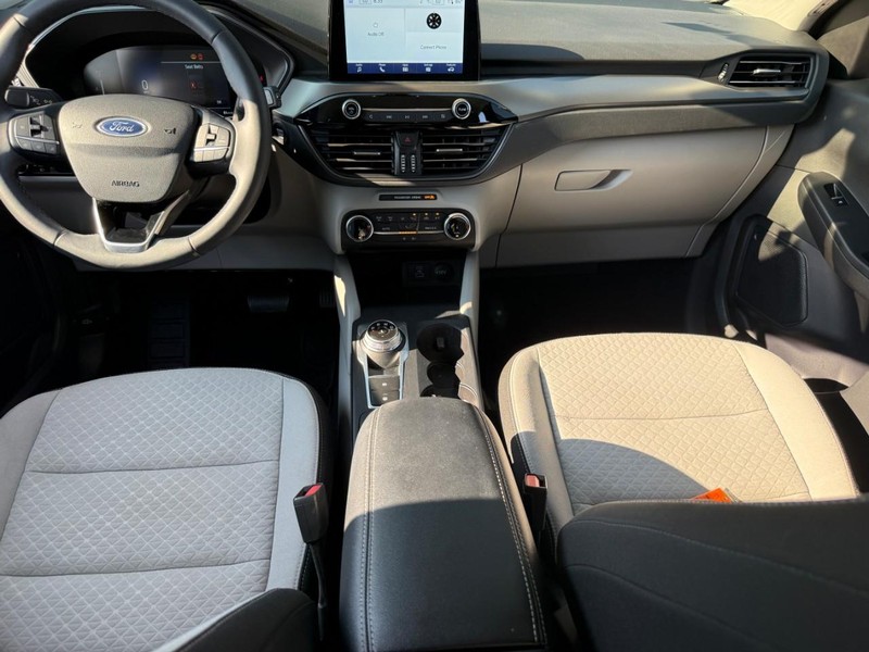 Ford Escape Vehicle Image 15