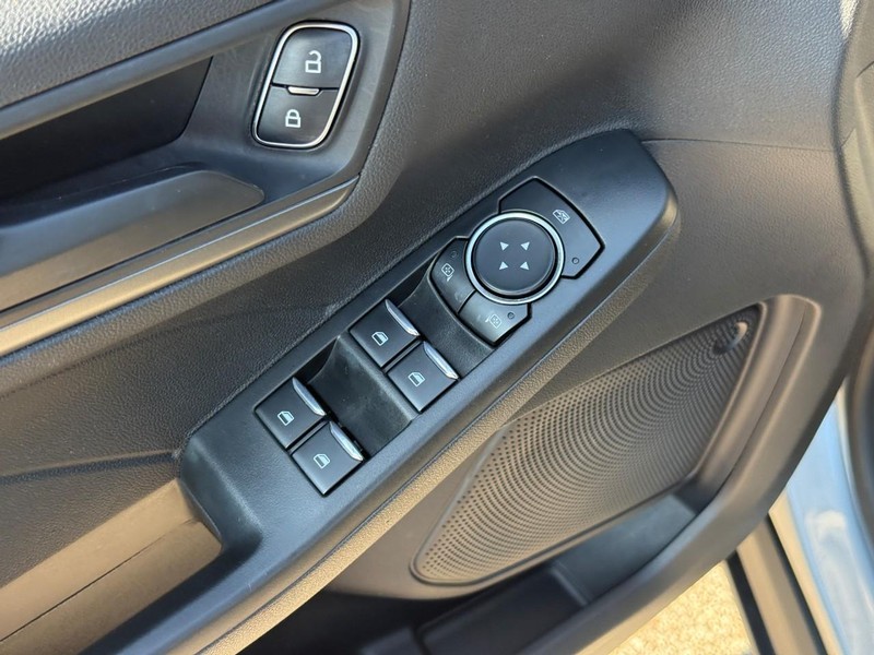 Ford Escape Vehicle Image 21