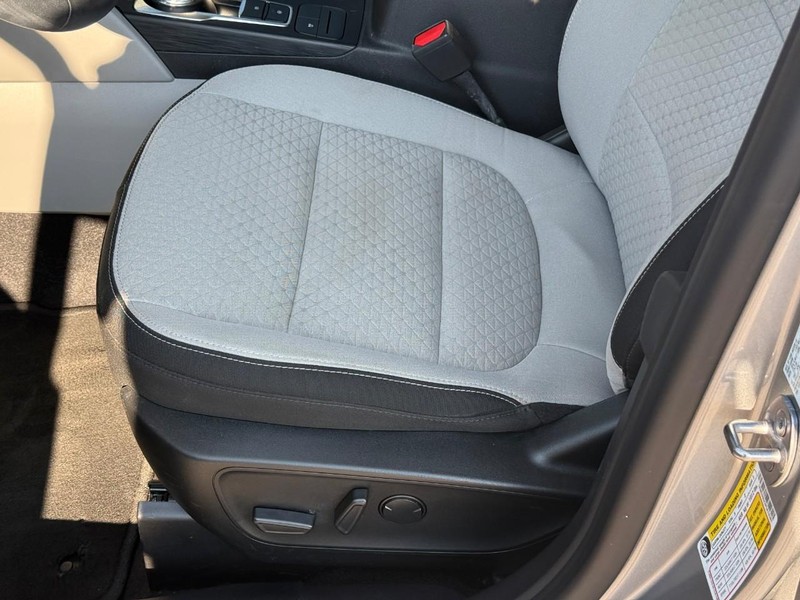 Ford Escape Vehicle Image 22