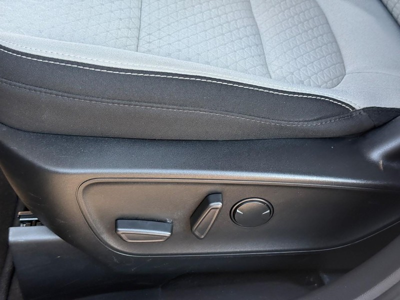 Ford Escape Vehicle Image 23