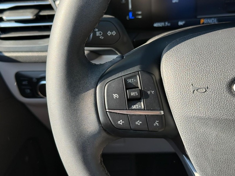 Ford Escape Vehicle Image 24