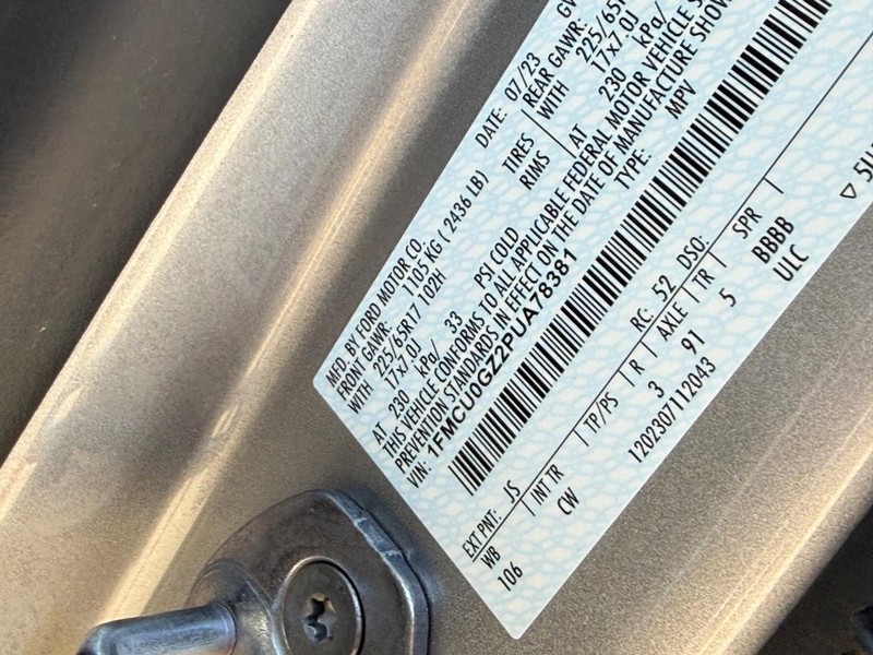 Ford Escape Vehicle Image 29