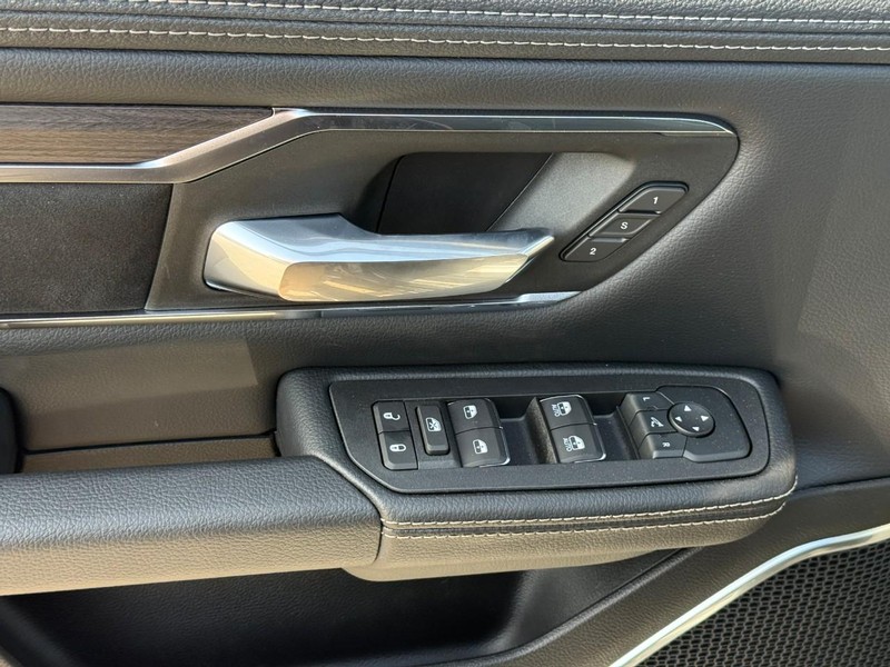 Ram 1500 Vehicle Image 14