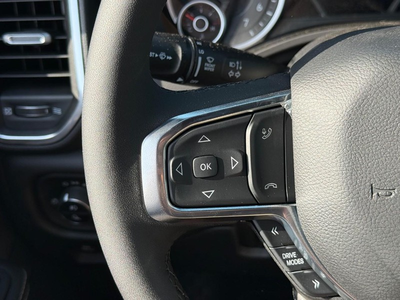 Ram 1500 Vehicle Image 18