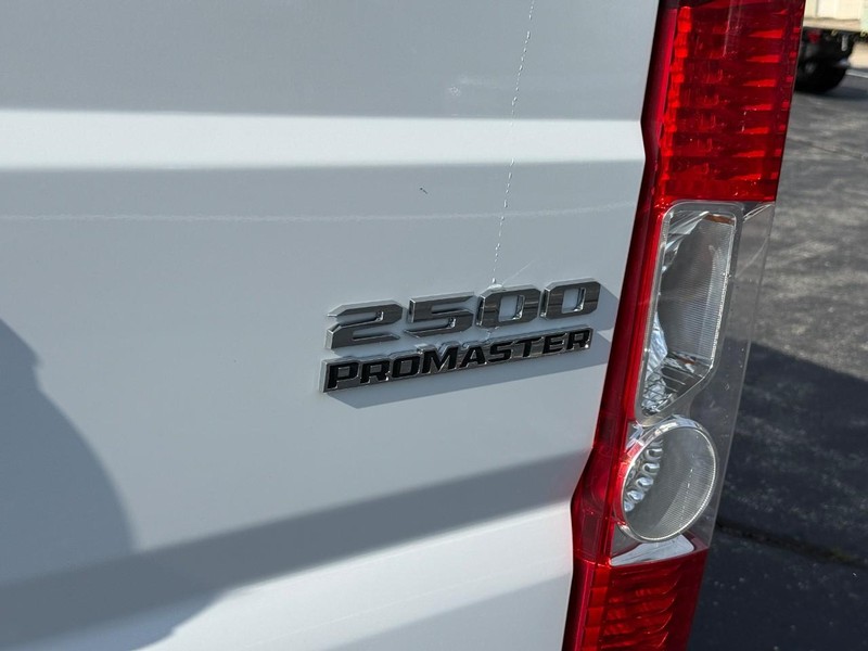 Ram ProMaster Cargo Van Vehicle Image 07