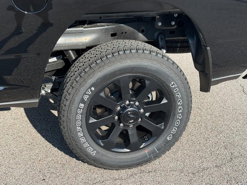 Ram 2500 Vehicle Full-screen Gallery Image 4