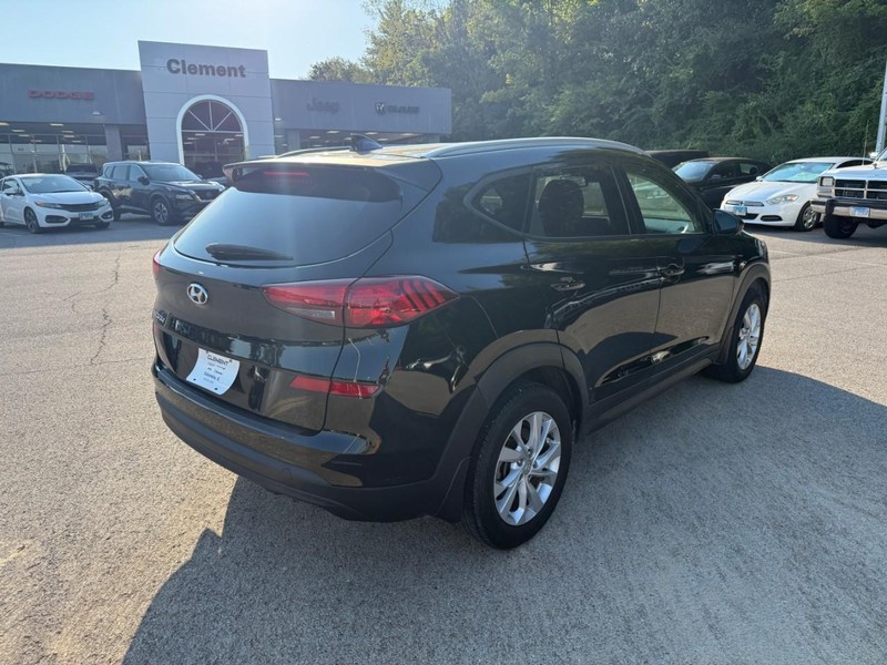 Hyundai Tucson Vehicle Image 09