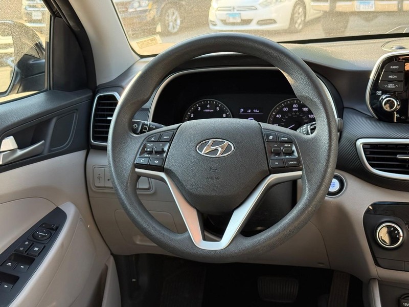 Hyundai Tucson Vehicle Image 15