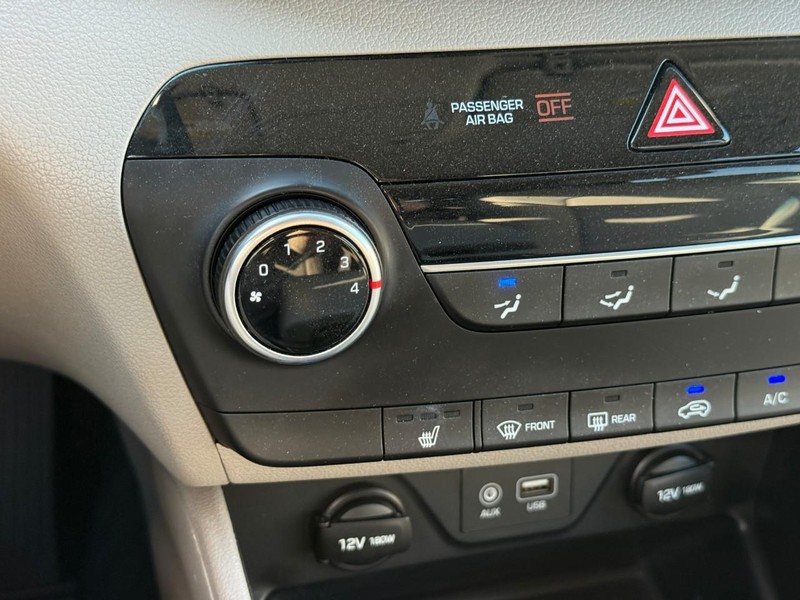 Hyundai Tucson Vehicle Image 25