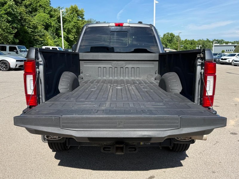 Ford Super Duty F-350 SRW Vehicle Image 05