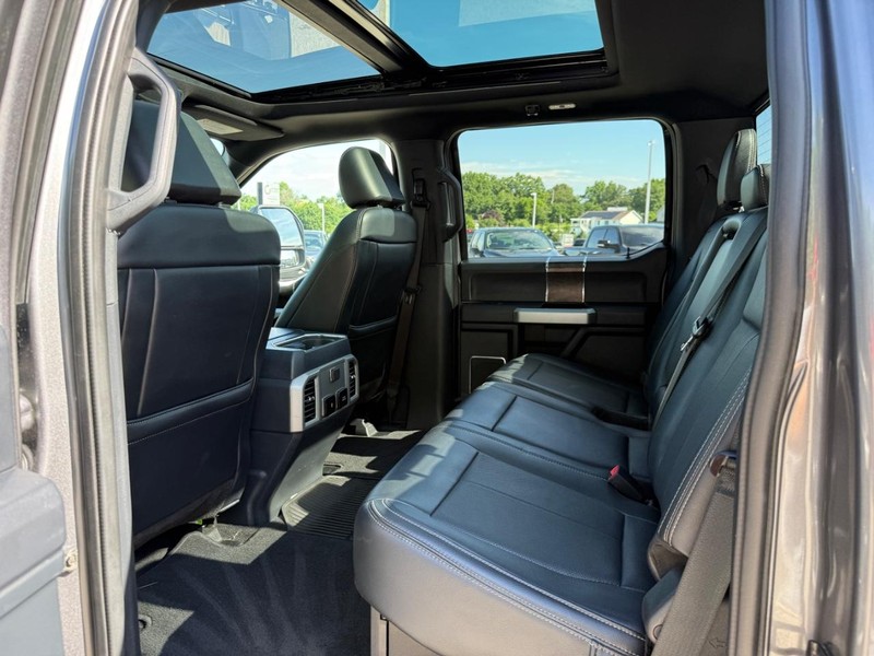 Ford Super Duty F-350 SRW Vehicle Image 15