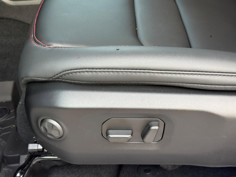 Jeep Gladiator Vehicle Image 15