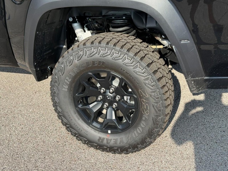 Ram 1500 Vehicle Full-screen Gallery Image 4