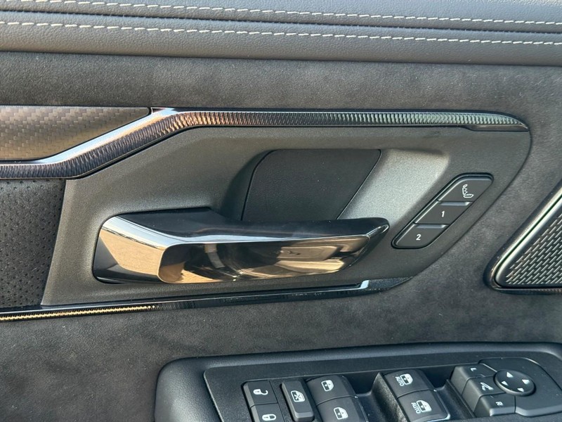Ram 1500 Vehicle Full-screen Gallery Image 7