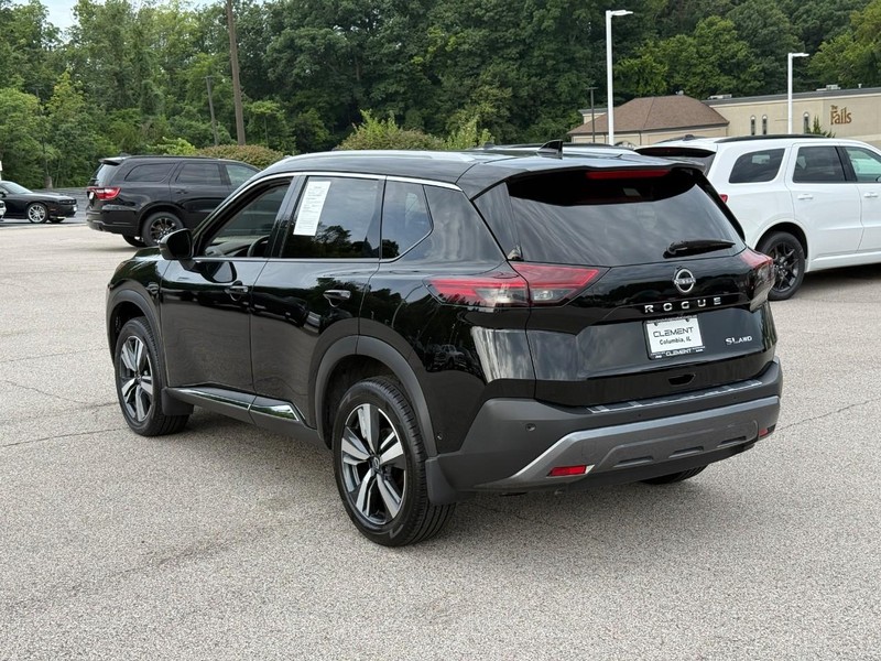 Nissan Rogue Vehicle Image 04