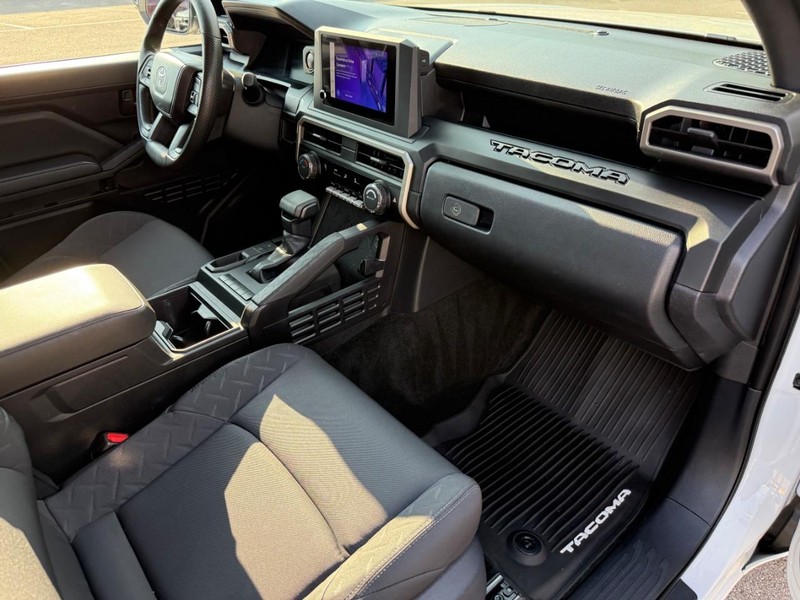 Toyota Tacoma 2WD Vehicle Image 13