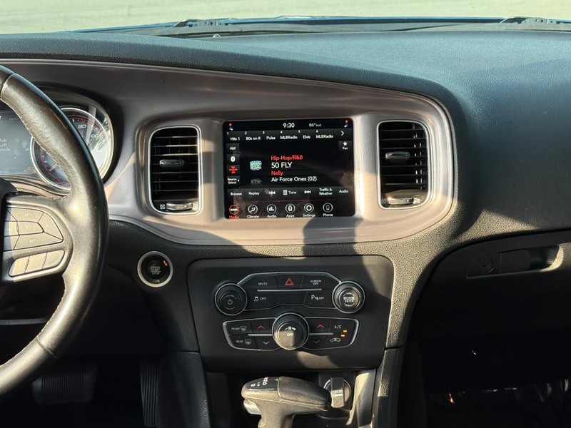 Dodge Charger Vehicle Image 16