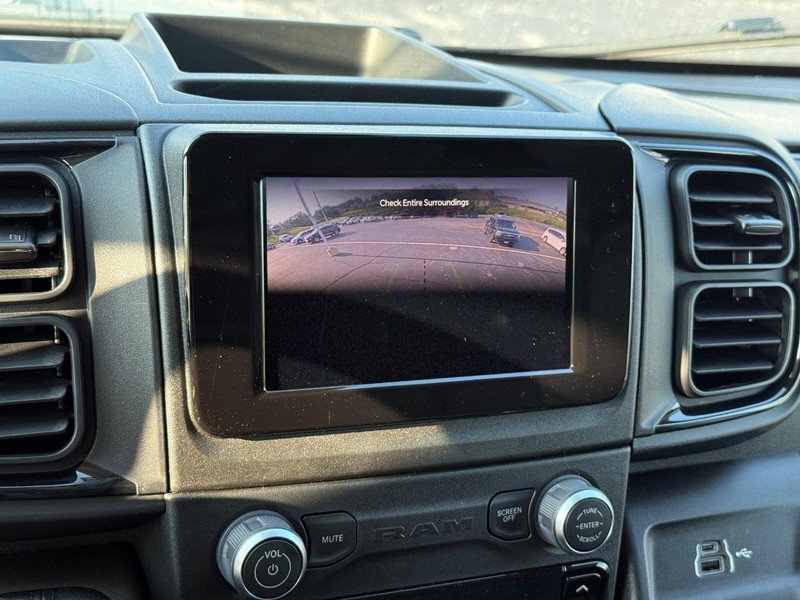 Ram ProMaster Cargo Van Vehicle Full-screen Gallery Image 13