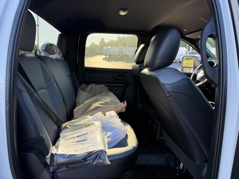 Ram 5500 Chassis Cab Vehicle Image 07