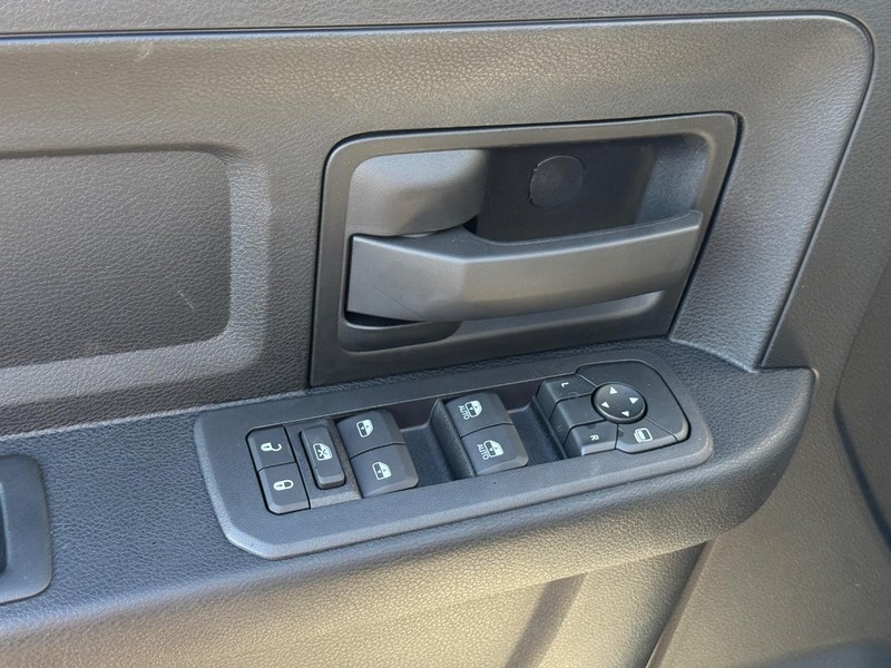 Ram 5500 Chassis Cab Vehicle Image 08