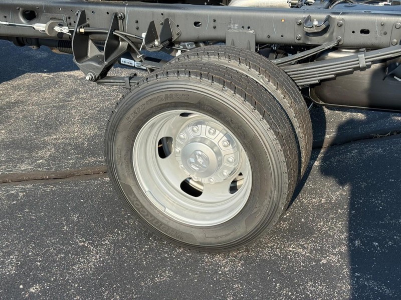 Ram 5500 Chassis Cab Vehicle Image 05