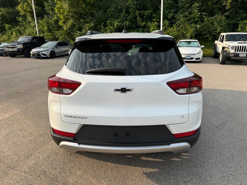 Chevrolet TrailBlazer Vehicle Image 09
