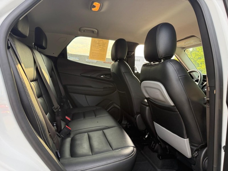 Chevrolet TrailBlazer Vehicle Image 14