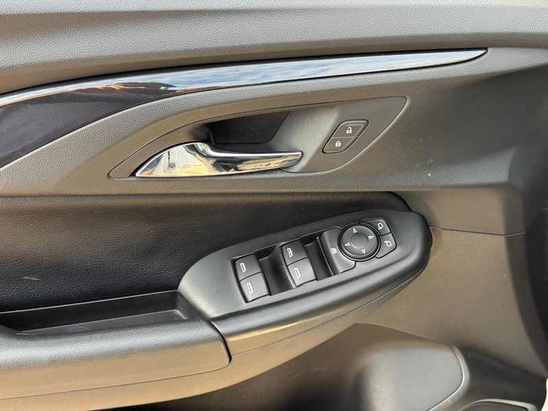 Chevrolet TrailBlazer Vehicle Image 20