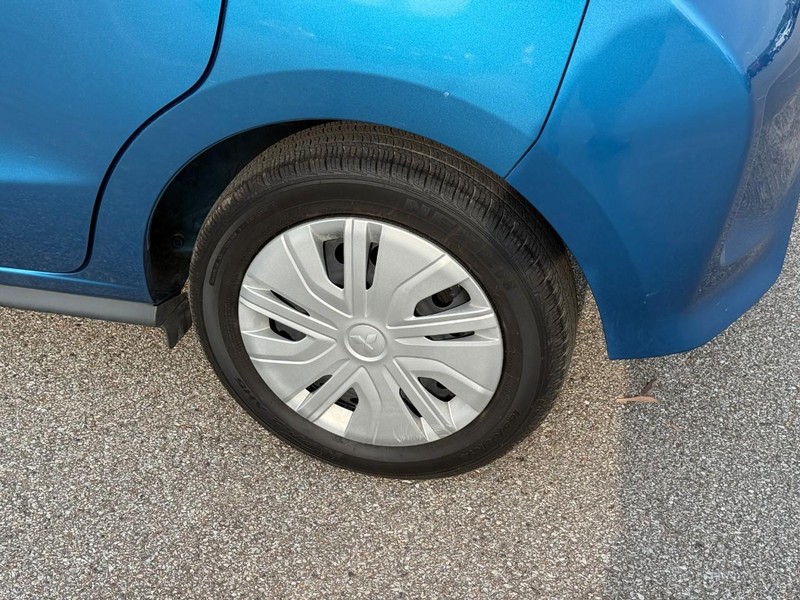 Mitsubishi Mirage Vehicle Full-screen Gallery Image 4