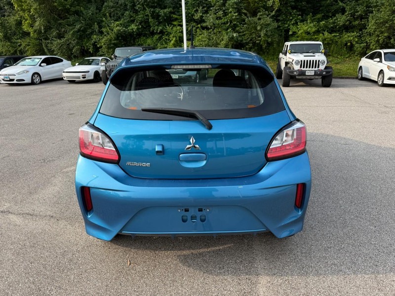 Mitsubishi Mirage Vehicle Full-screen Gallery Image 6
