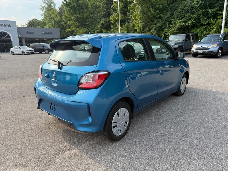 Mitsubishi Mirage Vehicle Full-screen Gallery Image 7