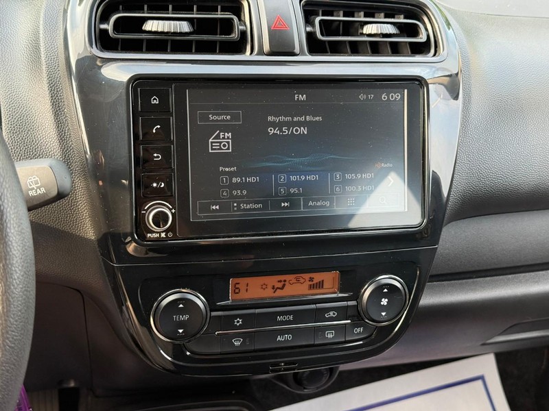 Mitsubishi Mirage Vehicle Full-screen Gallery Image 14