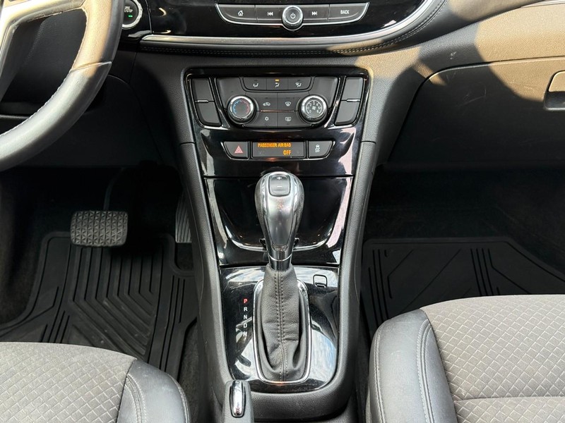 Buick Encore Vehicle Image 18