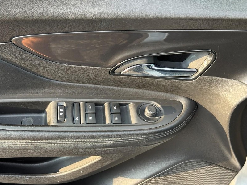 Buick Encore Vehicle Image 19