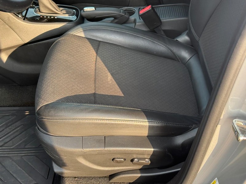 Buick Encore Vehicle Image 20