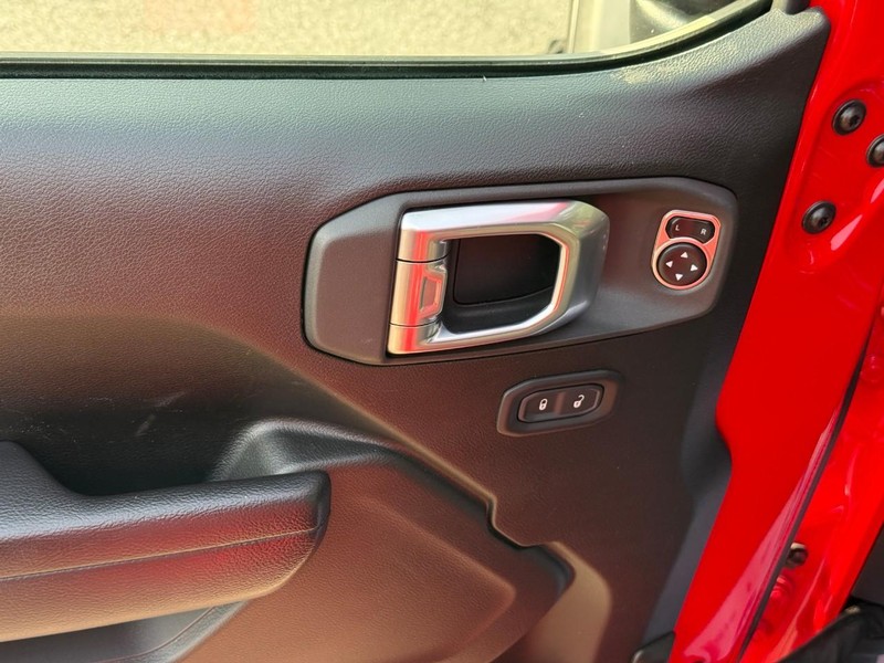 Jeep Wrangler Vehicle Image 18
