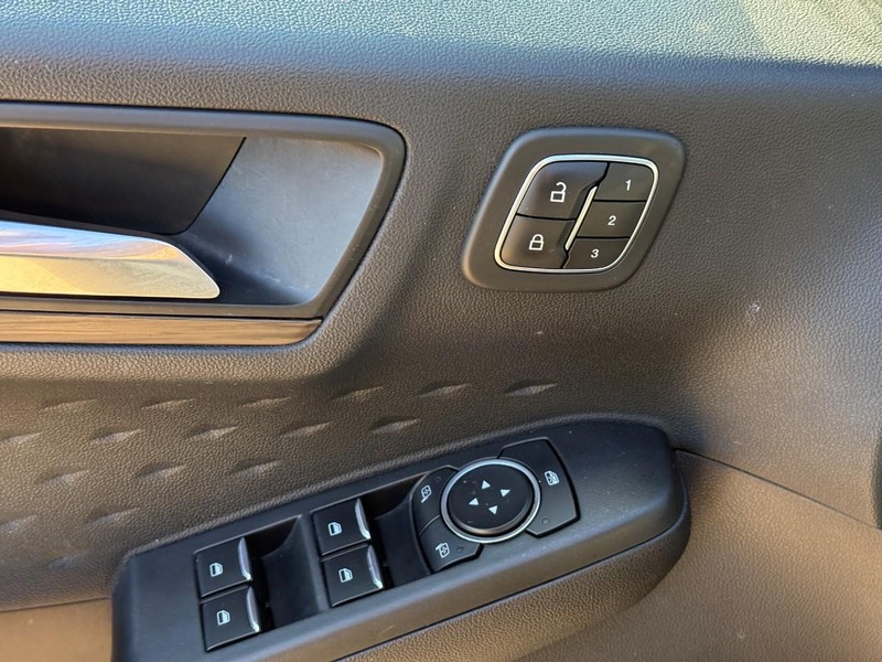 Ford Escape Vehicle Image 21