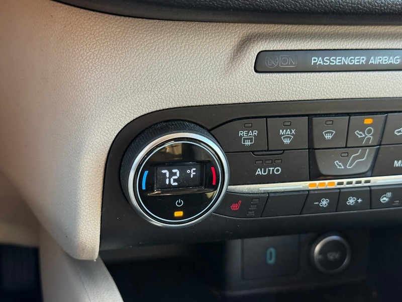 Ford Escape Vehicle Image 27