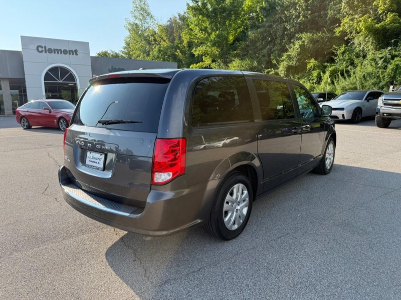 Dodge Grand Caravan Vehicle Image 08
