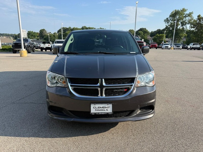 Dodge Grand Caravan Vehicle Image 11