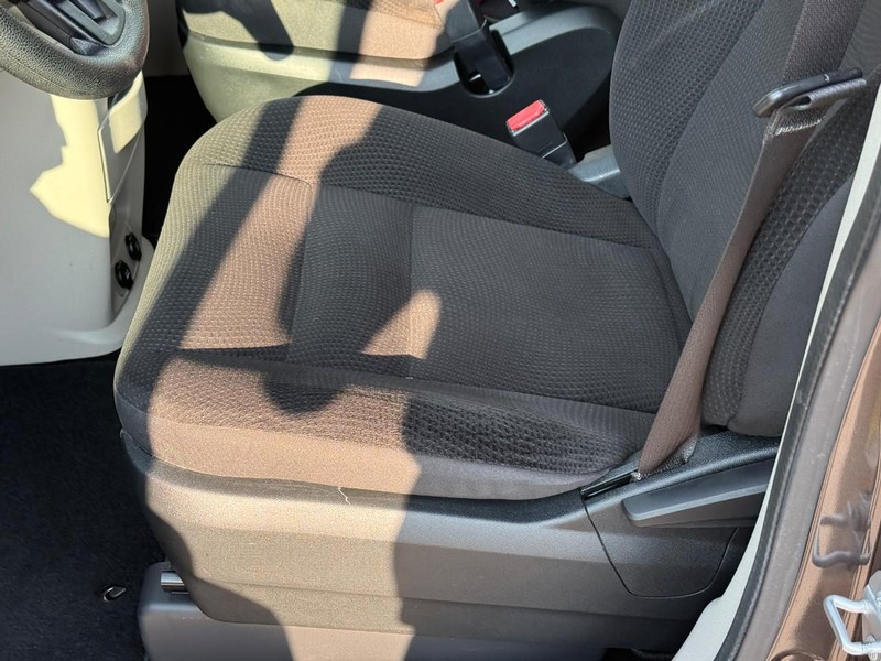 Dodge Grand Caravan Vehicle Image 20
