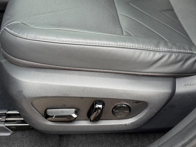Lexus NX Vehicle Image 23