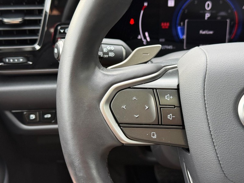 Lexus NX Vehicle Image 24