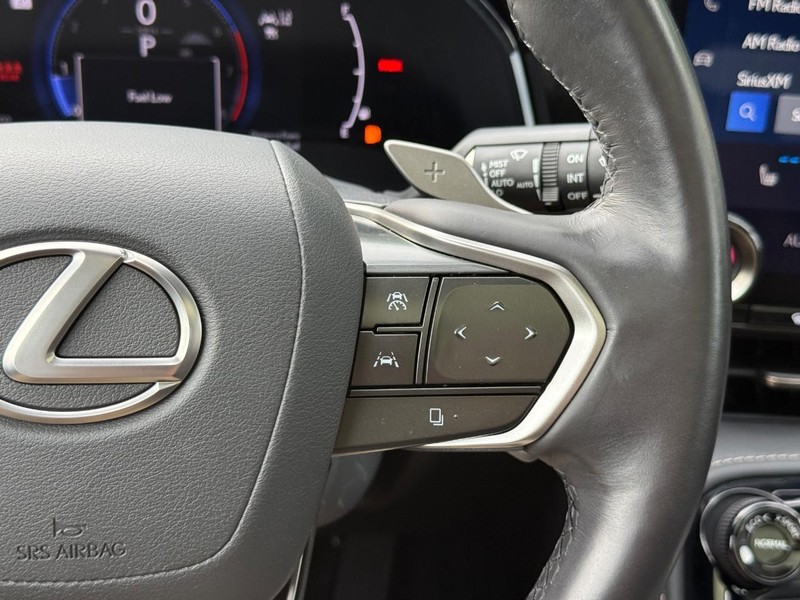 Lexus NX Vehicle Image 25
