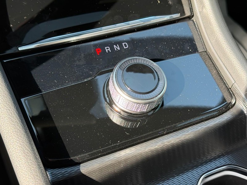 Jeep Grand Cherokee Vehicle Image 19